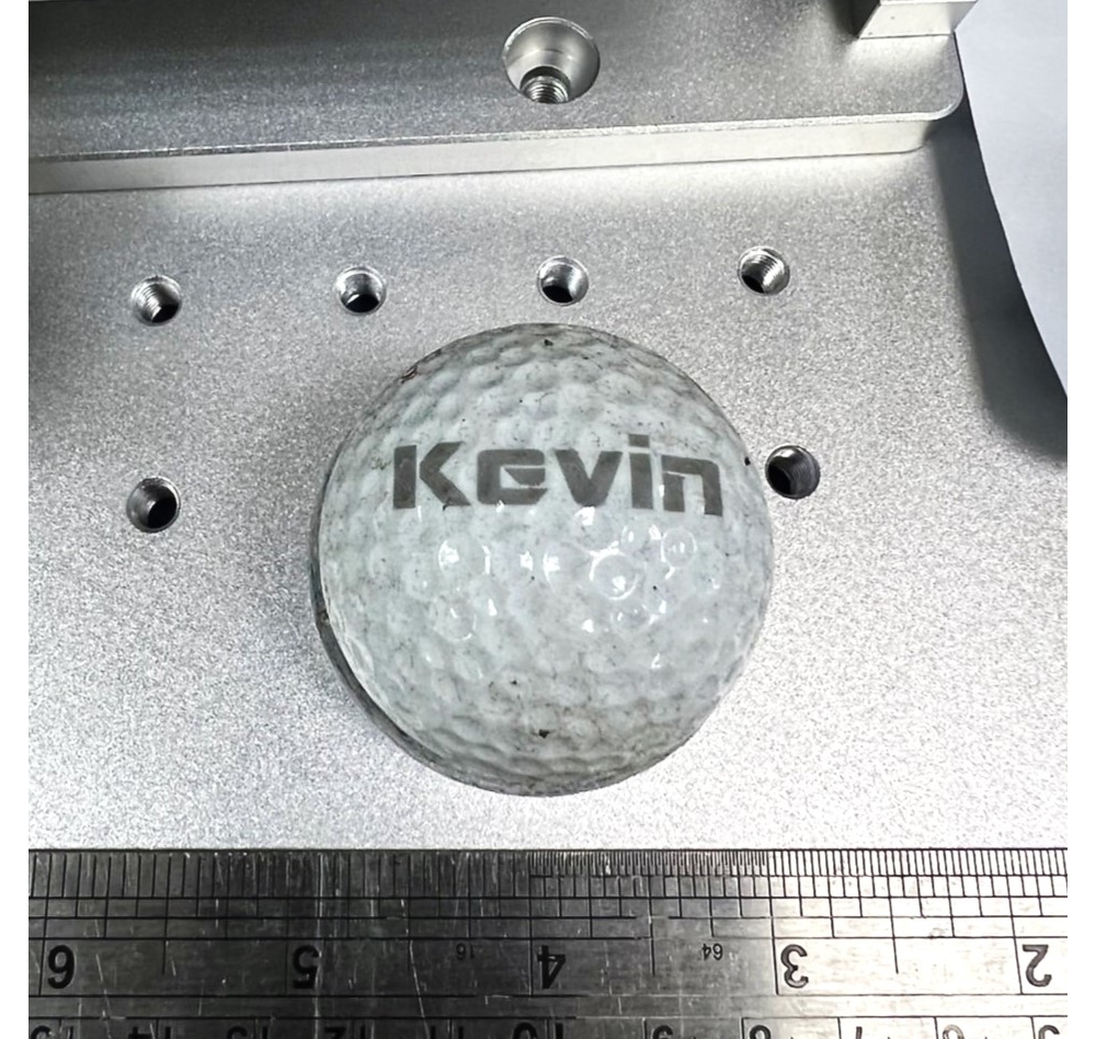 可以雕刻於高爾夫球上
用參數設定可以達到深色與淺色的變化