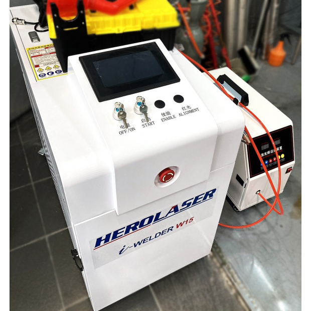 雷射焊接機2.png